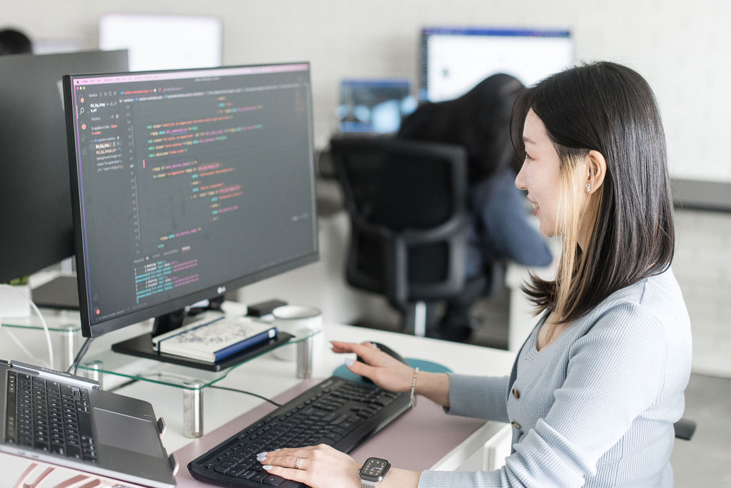 Shopify vs WordPress for SEO: Which works better?